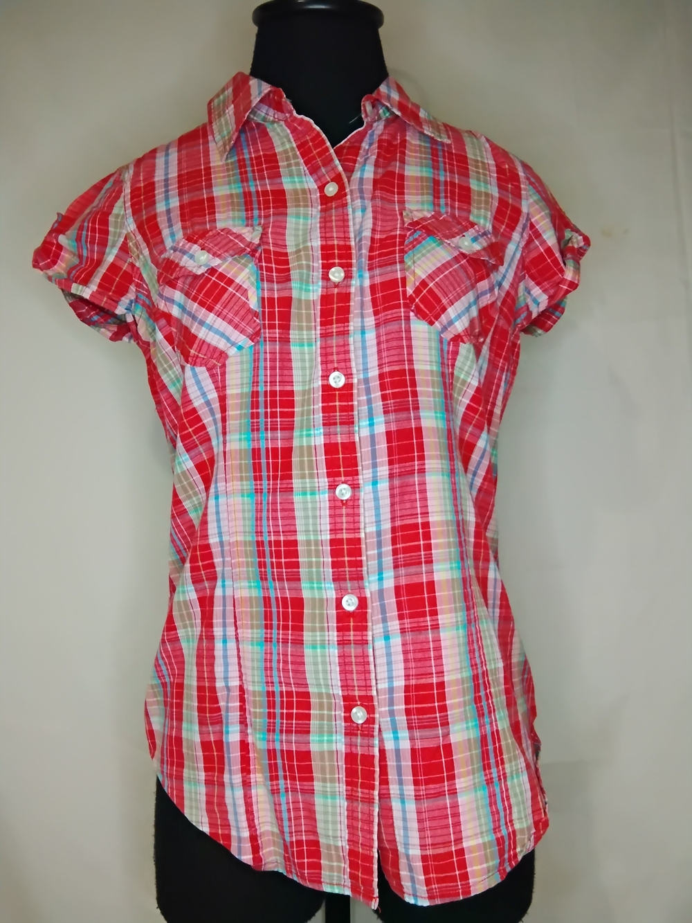 Women’s Red Plaid Short-Sleeve Button Down Shirt